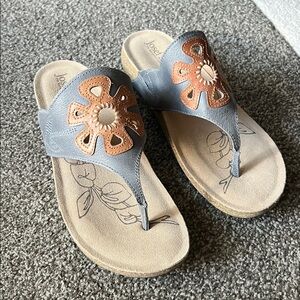 NWOT Josef Seibel Natalya Leather Thong Sandal - 41